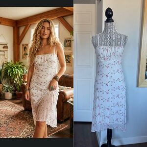 Vintage Embroidered Floral Slip Dress. Small/Medium.